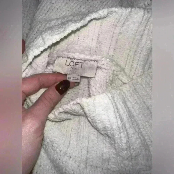 LOFT Oversized White Knit Mockneck Sweater in White, Medium Petite - Picture 3 of 3